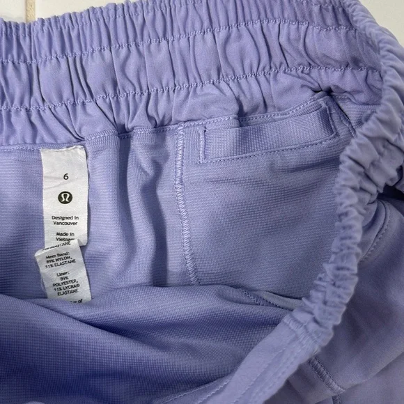 LULULEMON Hotty Hot Low-Rise Lined Short 2.5" - Picture 8 of 12